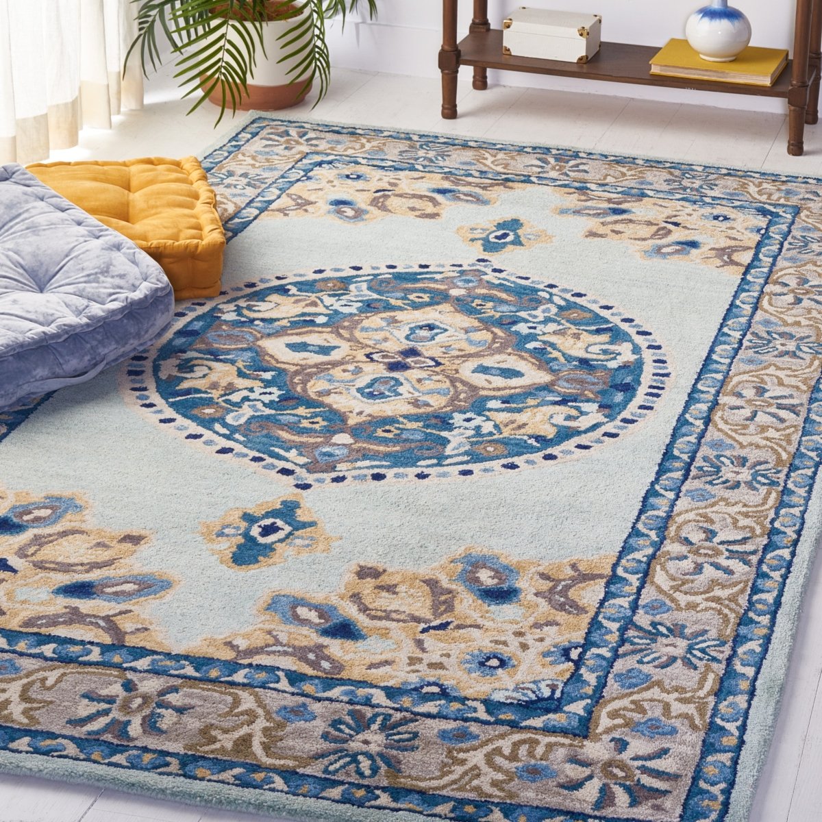 Safavieh Antiquity At66K Turquoise/Silver Rug.