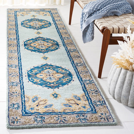 Safavieh Antiquity At66K Turquoise/Silver Rug.