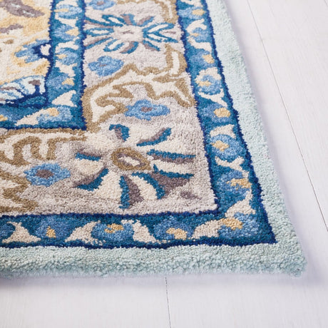 Safavieh Antiquity At66K Turquoise/Silver Rug.
