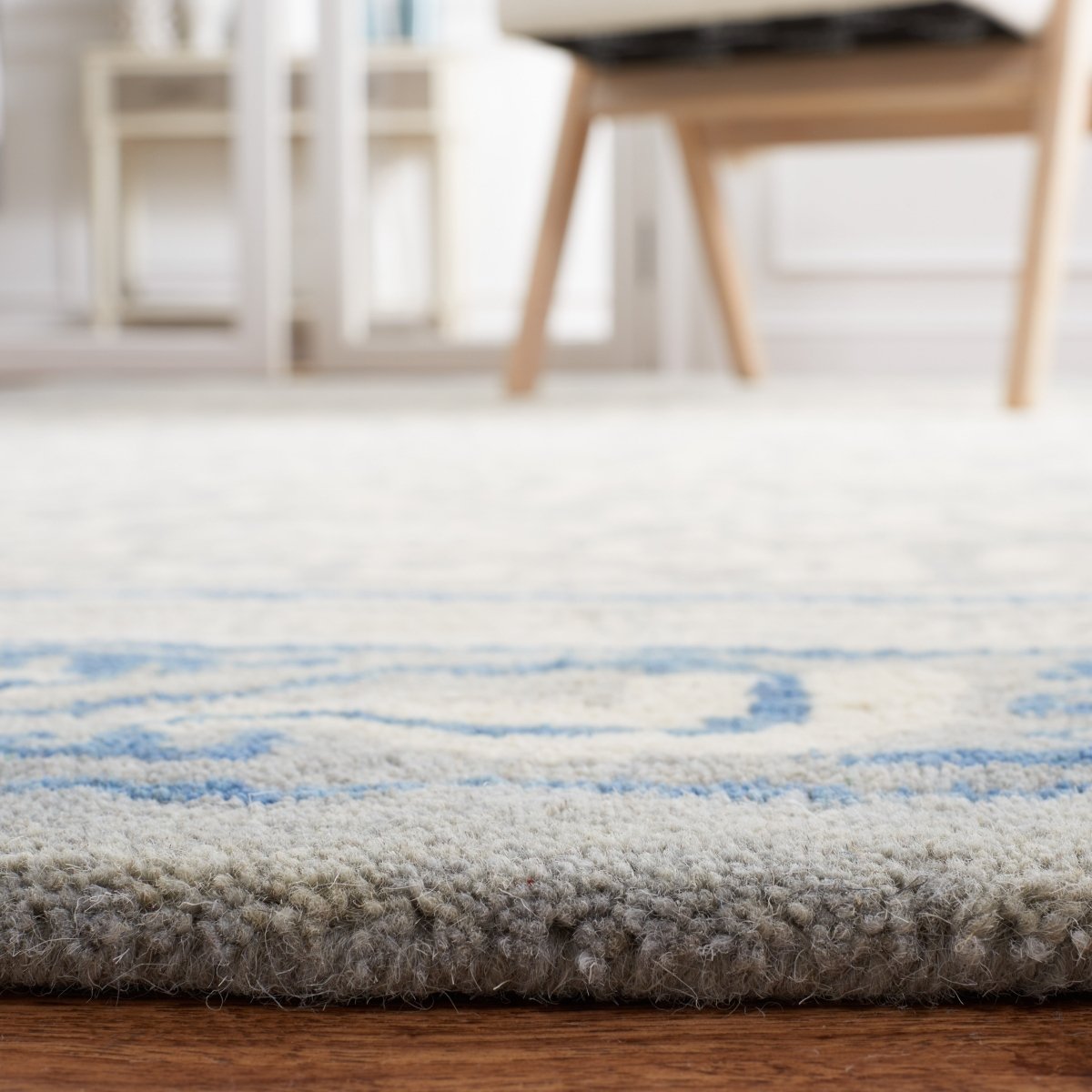 Safavieh Antiquity At860F Grey/Ivory Rug.