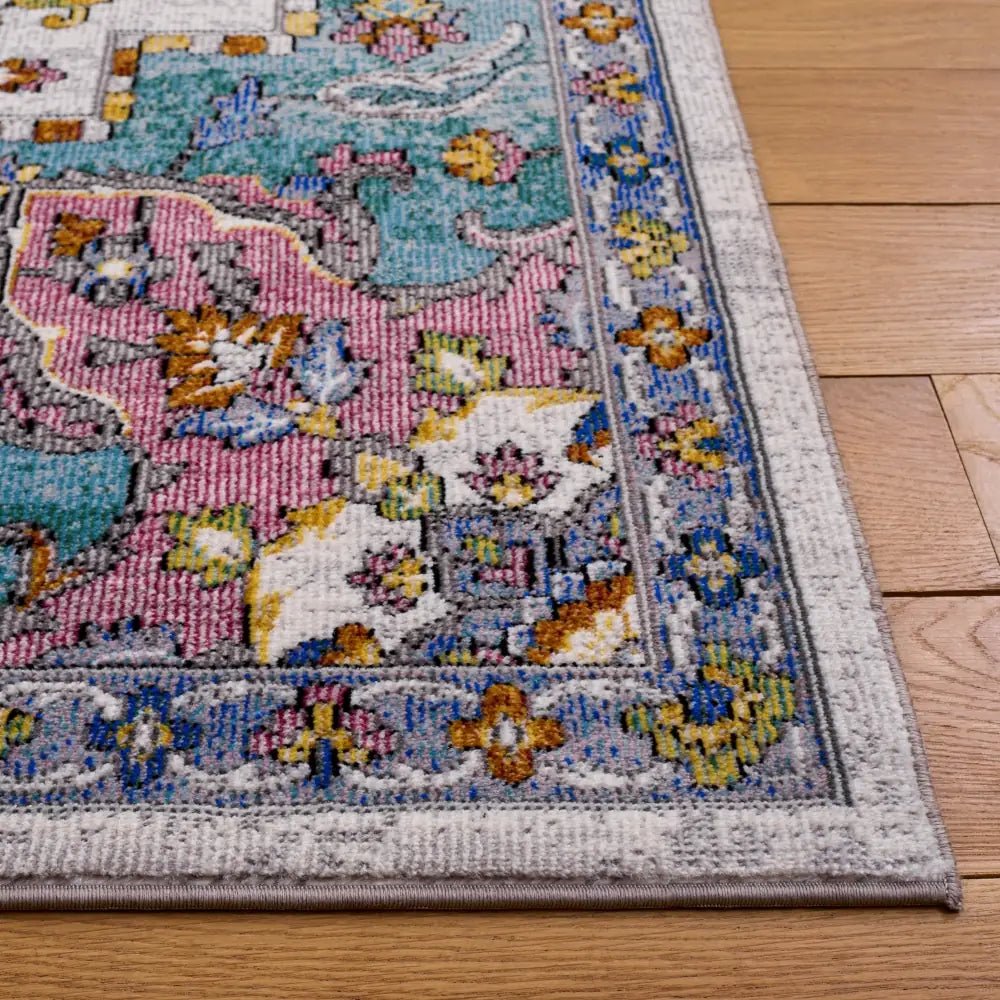 Safavieh Aria 5'-0" x 6'-7" Rug in Ivory / Turquoise