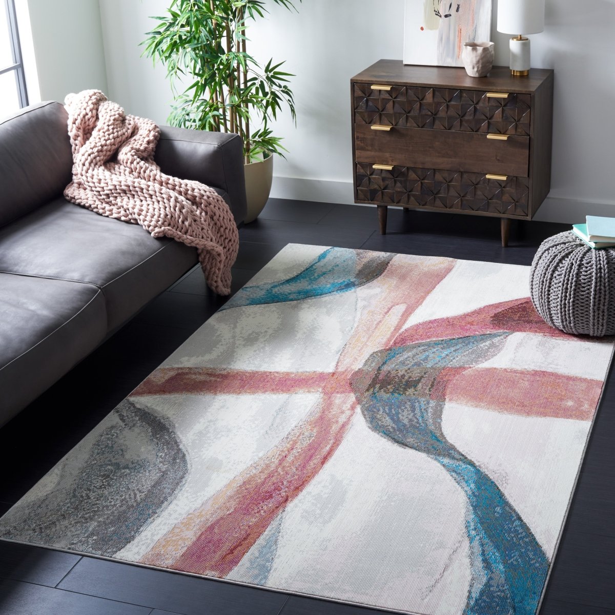 Safavieh Aria Ara109A Ivory/Plum Rugs.