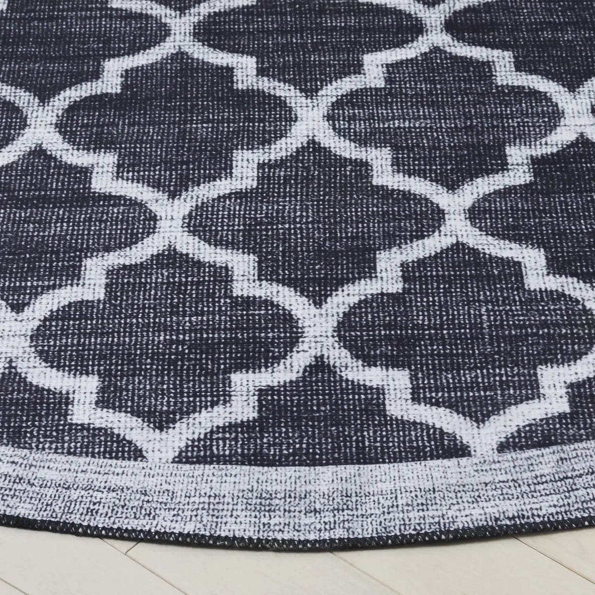 Safavieh Arizona 6'-0" x 6'-0" Rug in Black / Grey