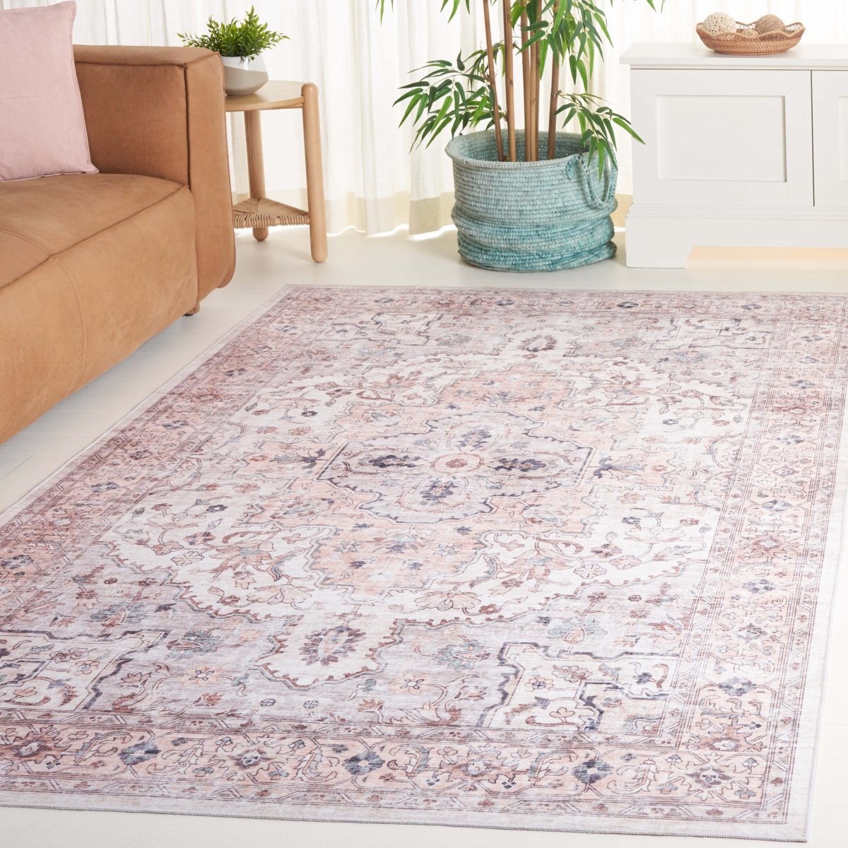 Safavieh Arizona Arz520U Peach/Beige Rug.