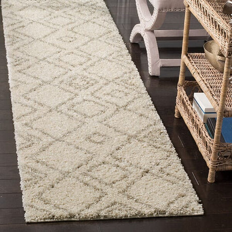 Safavieh Arizona Shag Asg744A Ivory/Beige Rug.