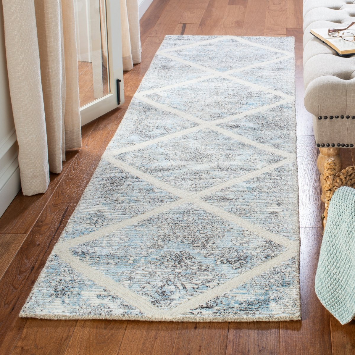 Safavieh Artistry Arr667M Ivory/Blue Rugs.