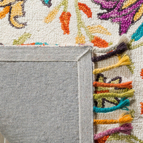 Safavieh Aspen Apn115A Ivory / Purple Rugs.