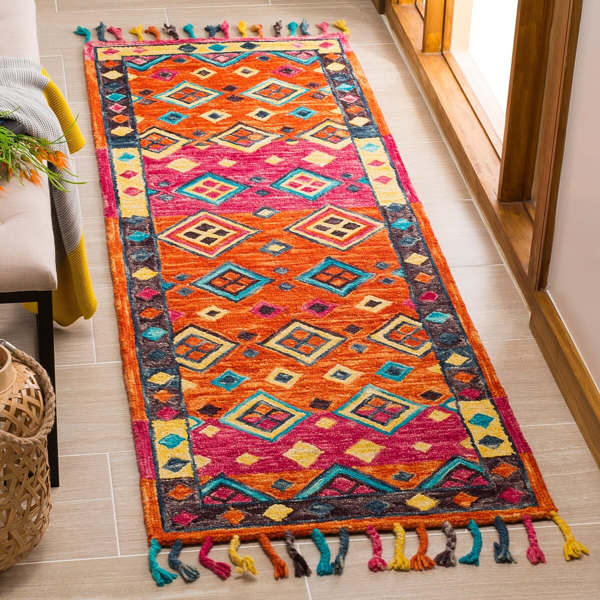 Safavieh Aspen Apn138A Orange/Fuchsia Rug.