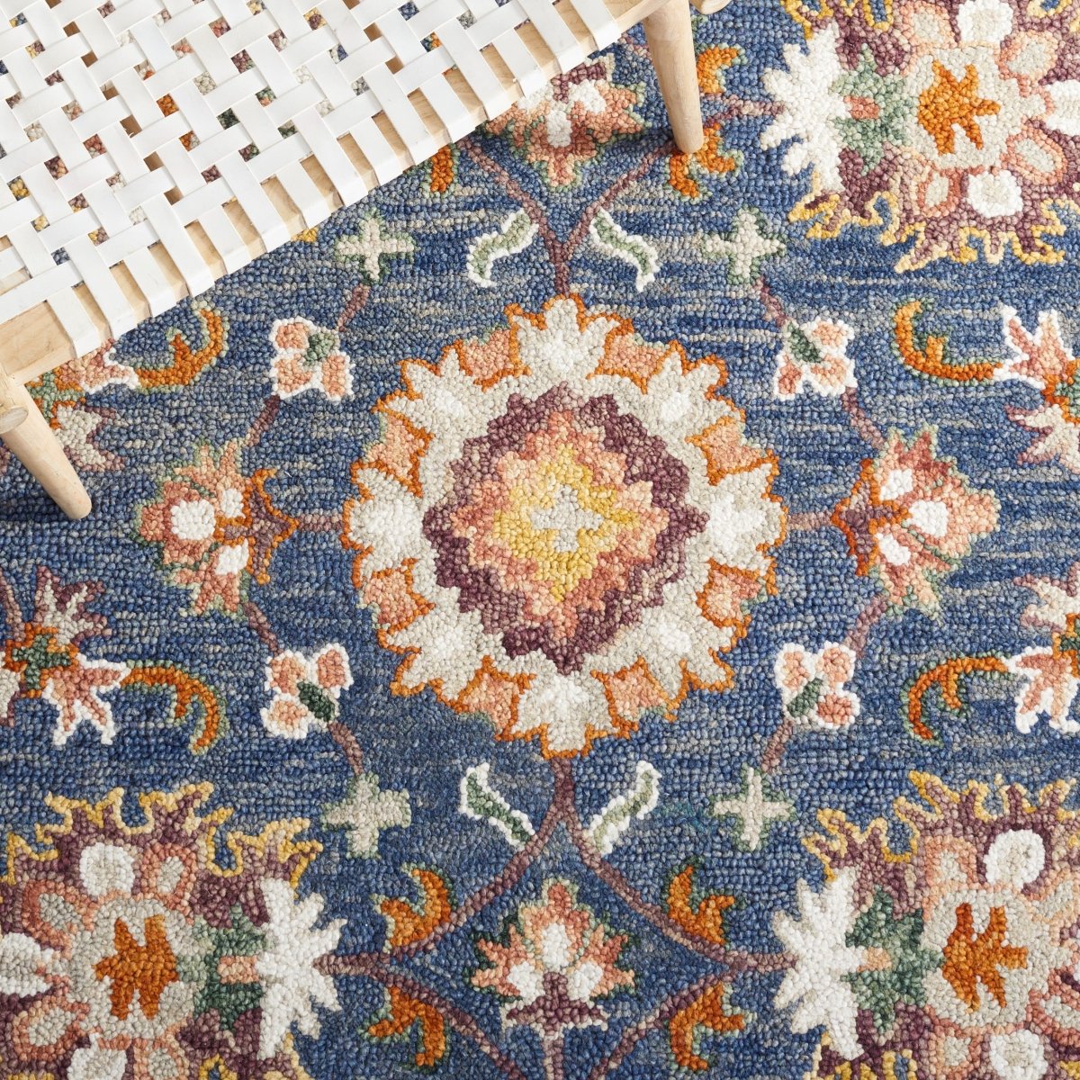 Safavieh Aspen Apn146M Blue/Rust Rug.