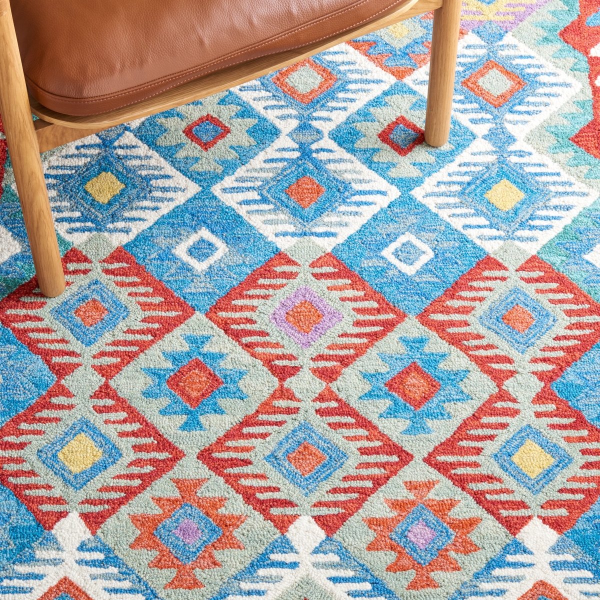 Safavieh Aspen Apn414Q Red/Blue Rug.