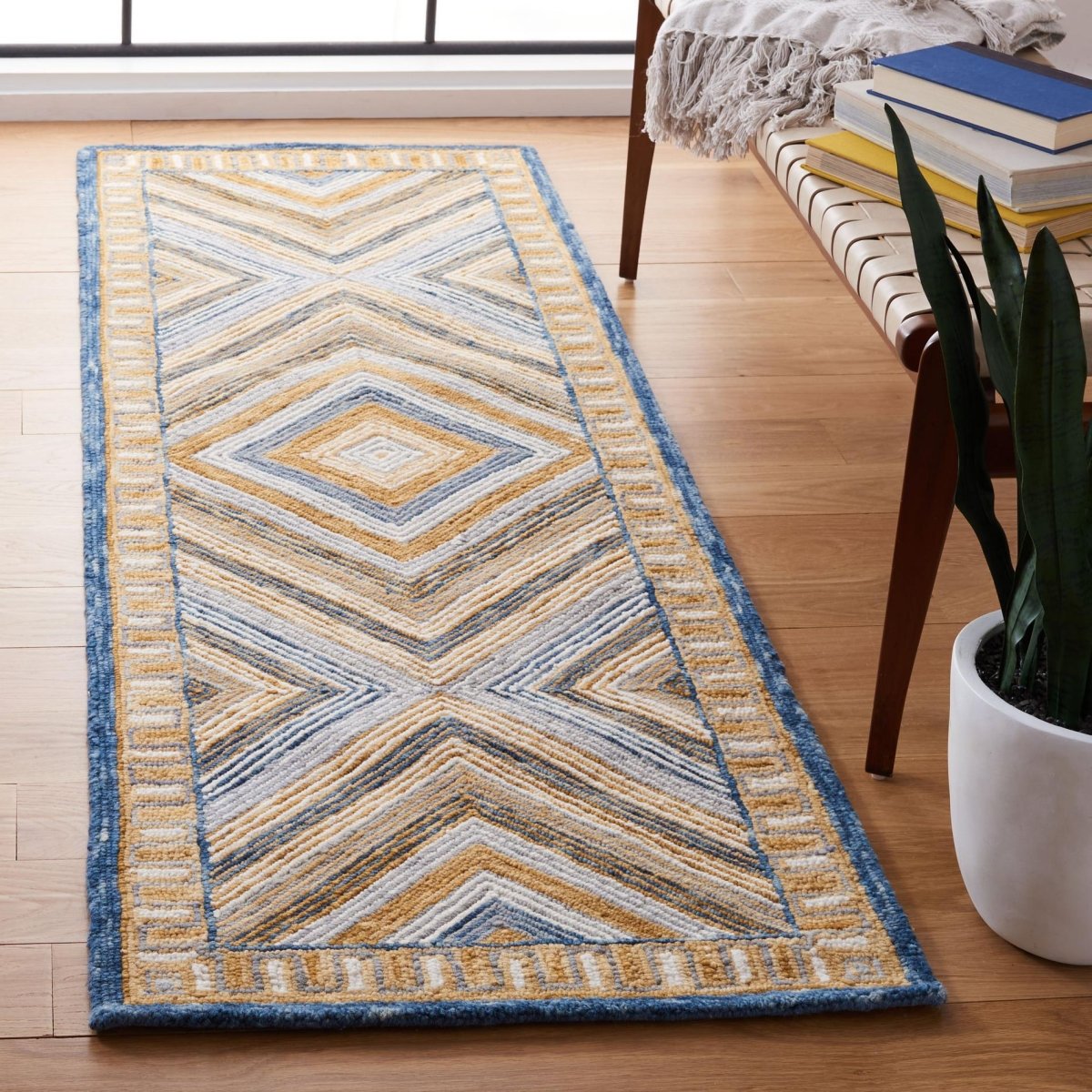 Safavieh Aspen Apn809N Navy/Gold Rug.