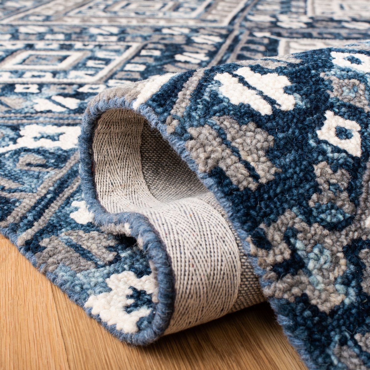 Safavieh Aspen Apn825F Grey/Ivory Rugs.