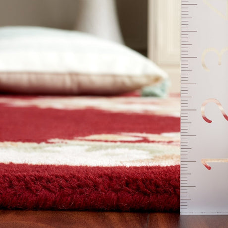Safavieh Aubusson Aub301Q Red/Ivory Rug.