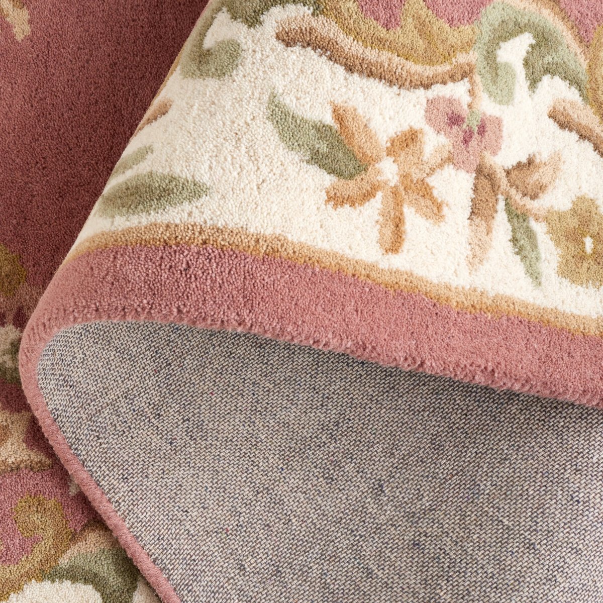 Safavieh Aubusson Aub301U Pink/Ivory Rug.