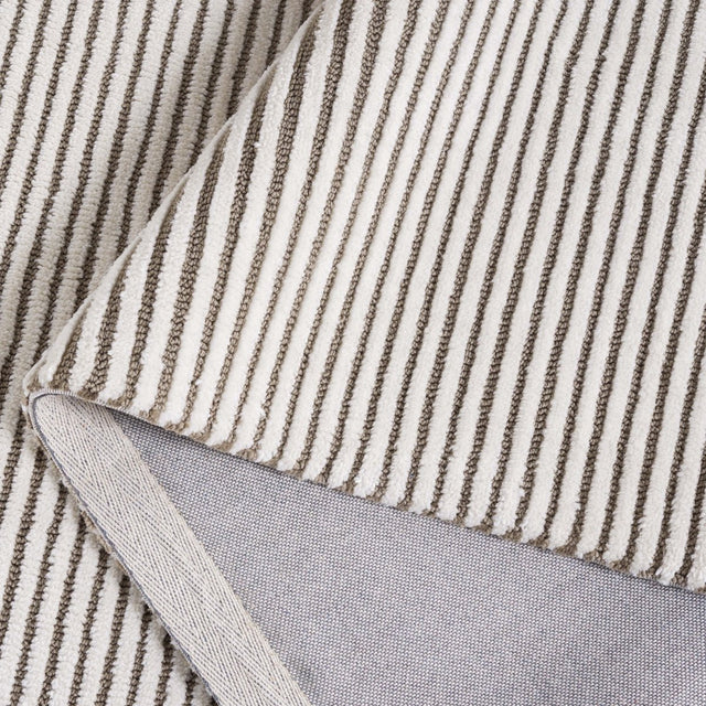 Safavieh Audrey Aud101H Ivory/Dark Grey Rug.