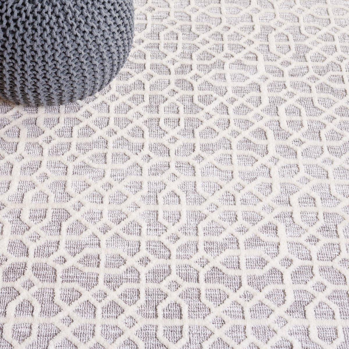 Safavieh Audrey Aud103G Light Grey/Beige Rug.