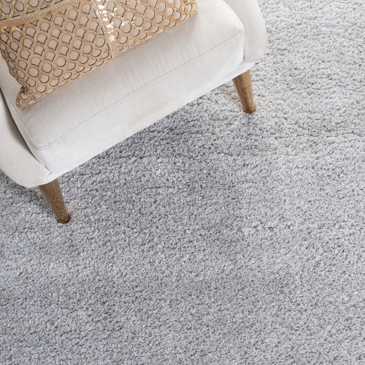 Safavieh August Shag Aug511F Light Grey Rugs.
