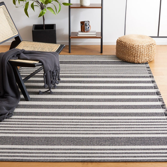 Safavieh Augustine Agt504Z Ivory/Black Rug.