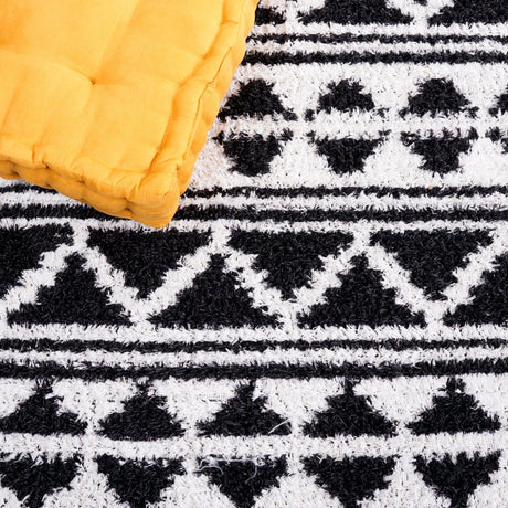 Safavieh Augustine Agt847Z Black/Ivory Rug.
