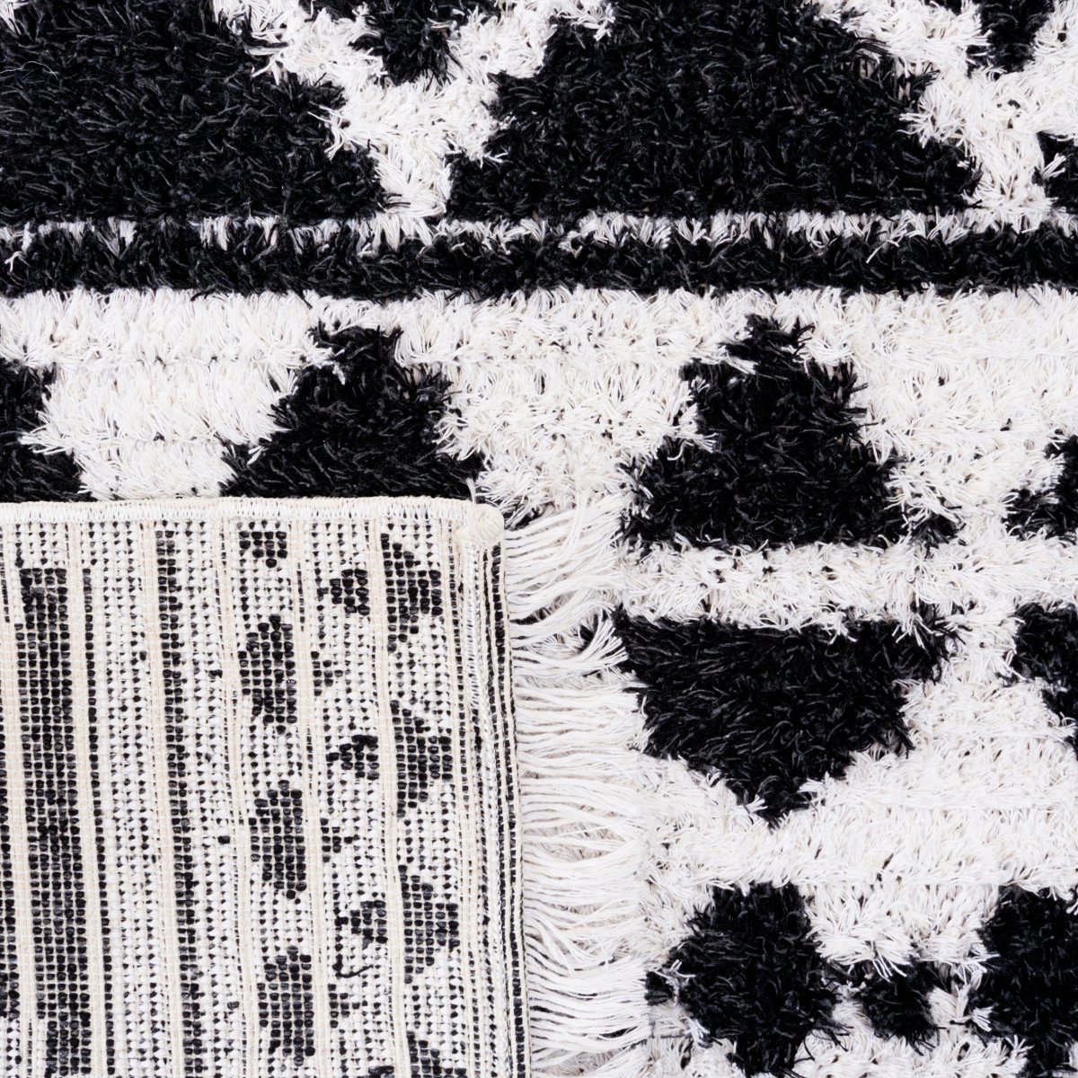 Safavieh Augustine Agt847Z Black/Ivory Rug.