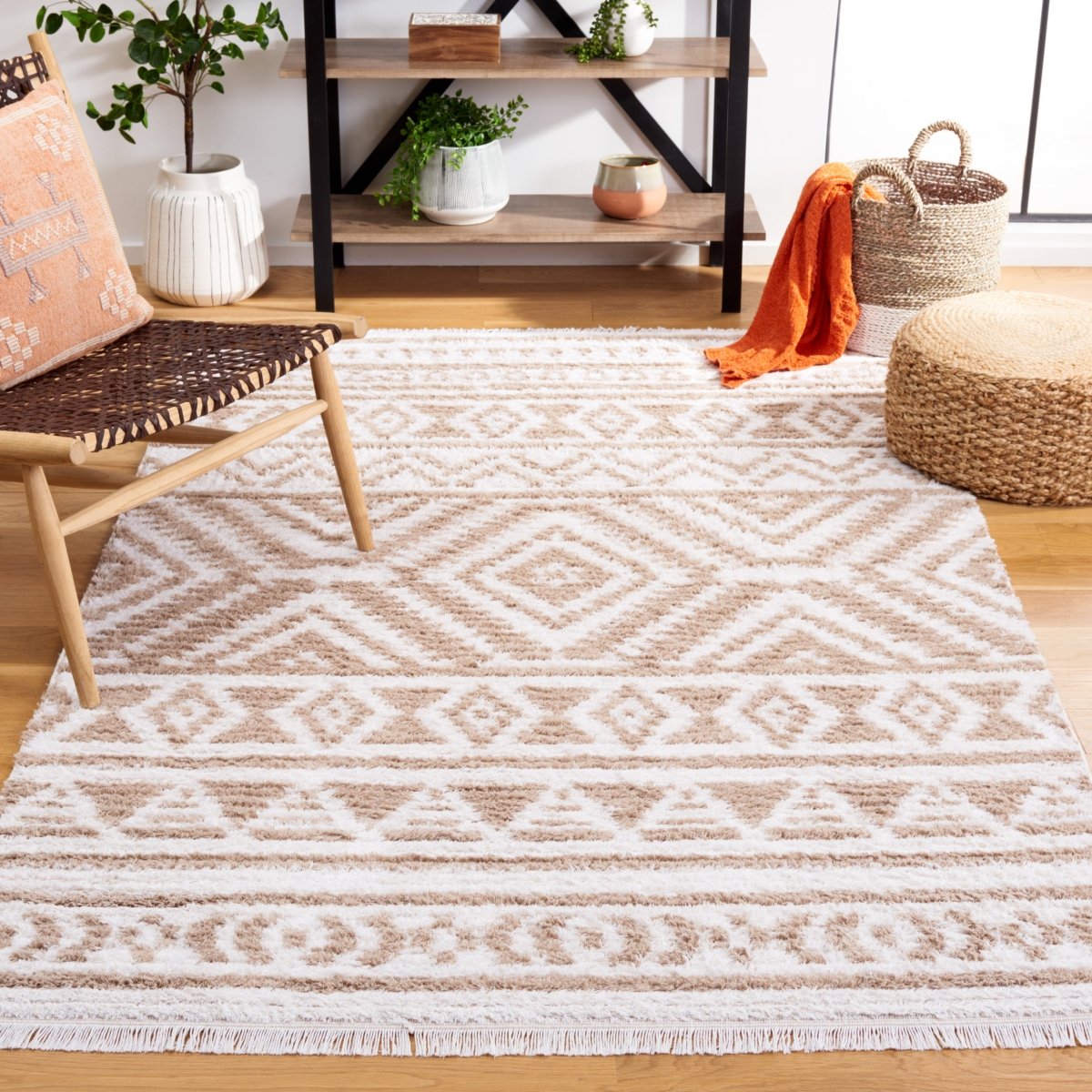 Safavieh Augustine Agt849B Beige/Ivory Rug.