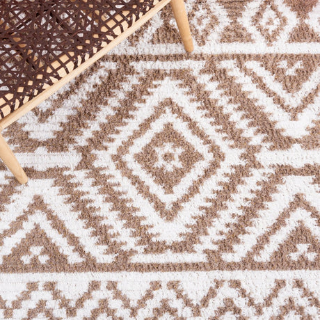 Safavieh Augustine Agt849E Taupe/Ivory Rug.