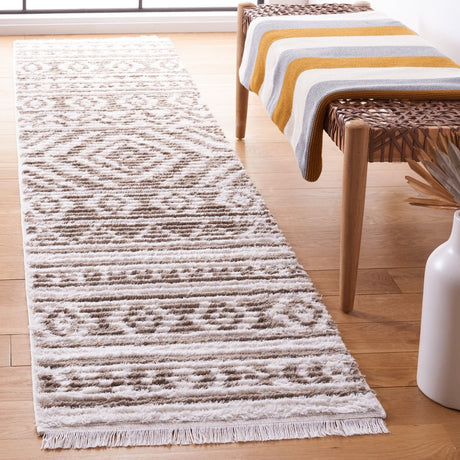 Safavieh Augustine Agt849E Taupe/Ivory Rug.