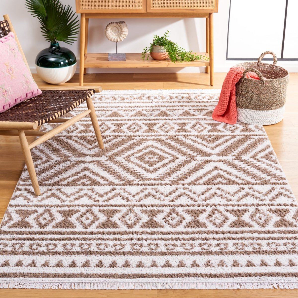 Safavieh Augustine Agt849E Taupe/Ivory Rug.