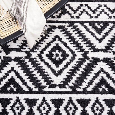 Safavieh Augustine Agt849Z Black/Ivory Rug.