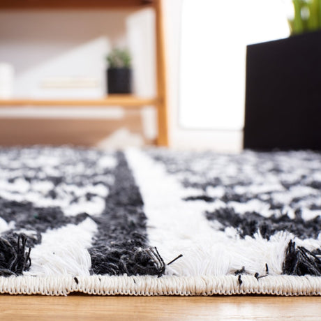 Safavieh Augustine Agt849Z Black/Ivory Rug.