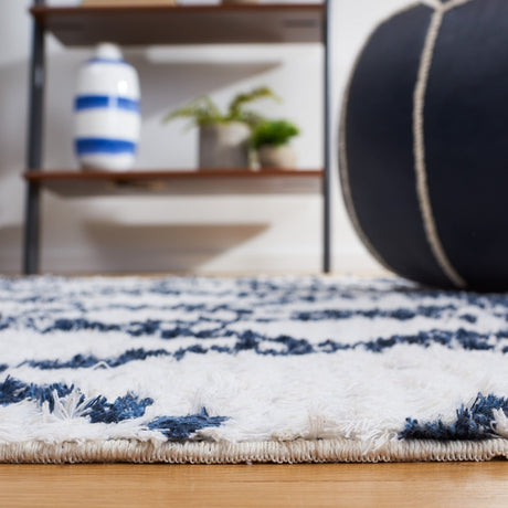 Safavieh Augustine Agt850N Ivory/Navy Rug.