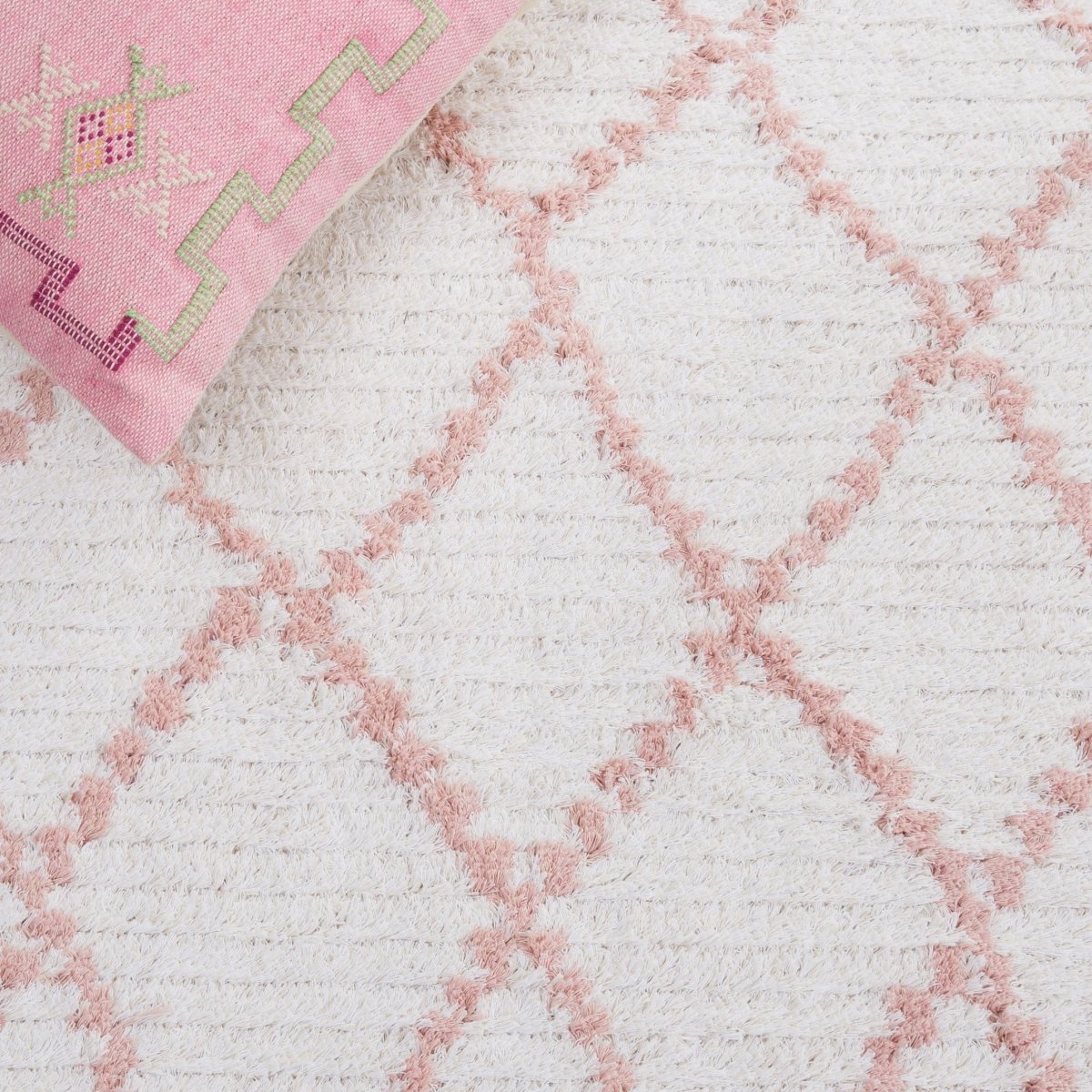 Safavieh Augustine Agt850U Ivory/Pink Rug.