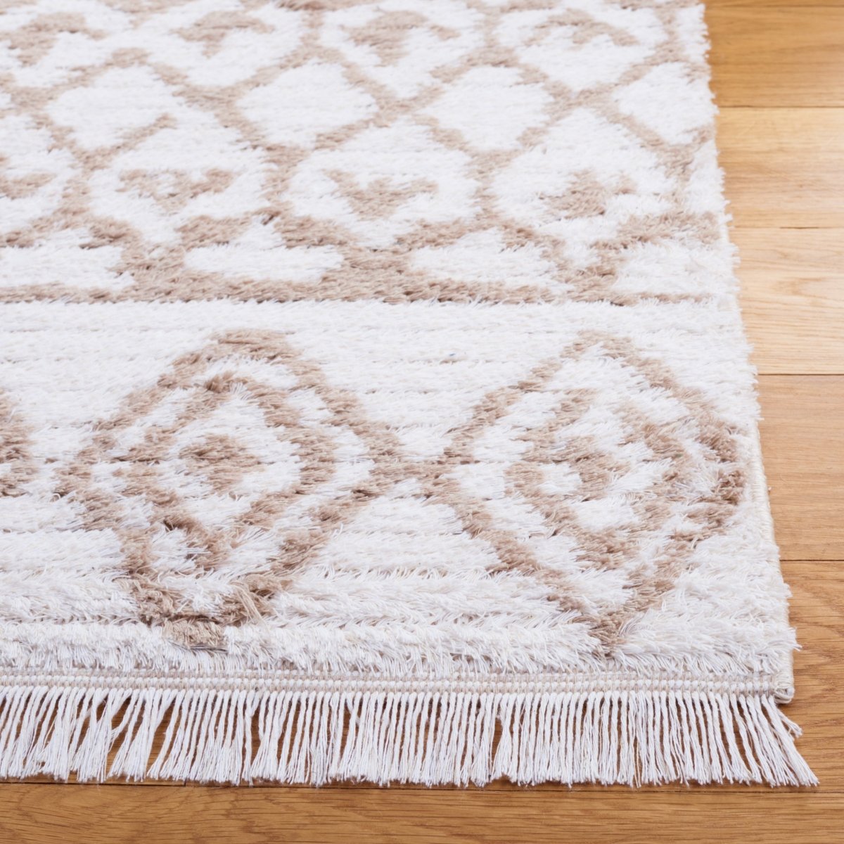 Safavieh Augustine Agt854B Beige/Ivory Rug.