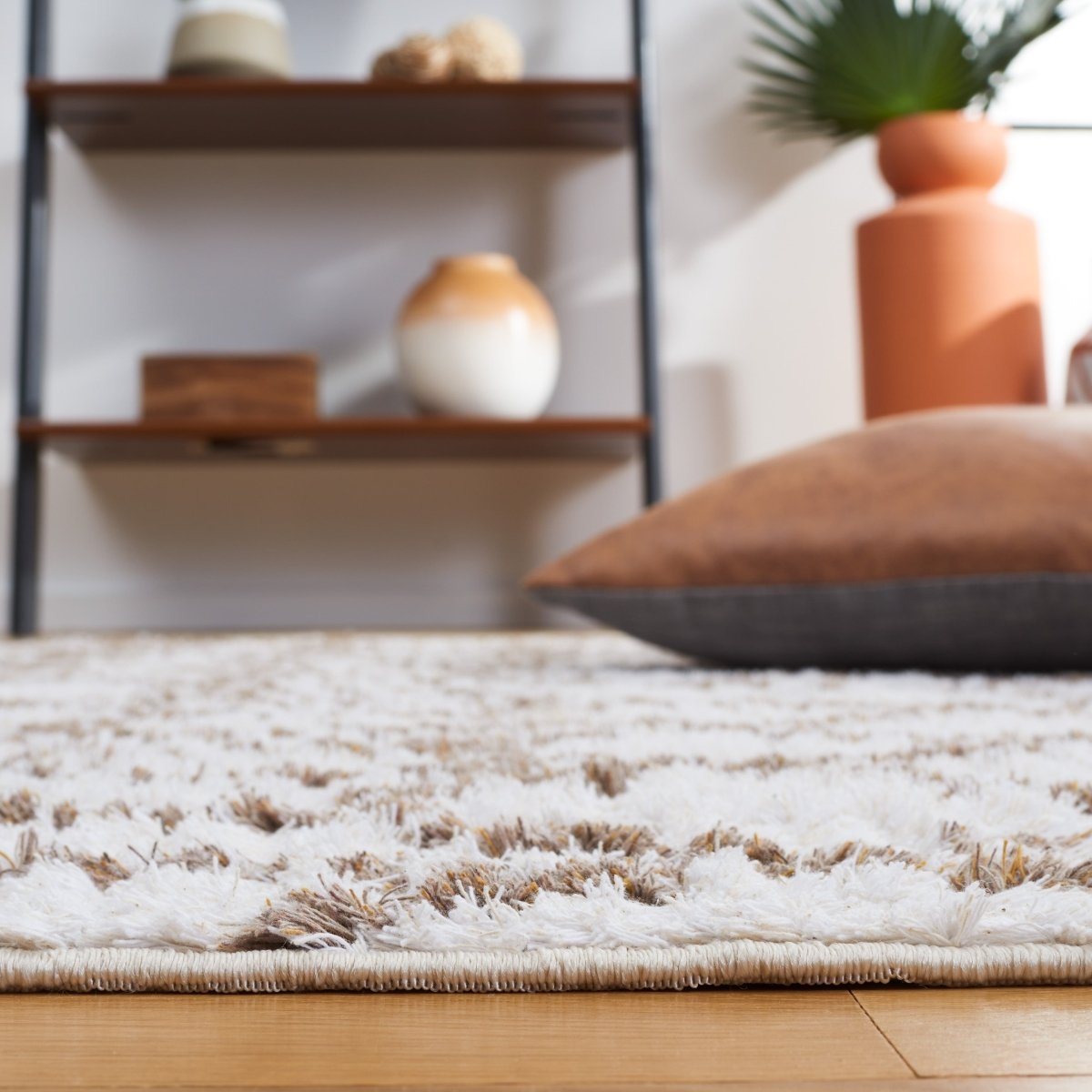 Safavieh Augustine Agt854T Taupe/Ivory Rug.