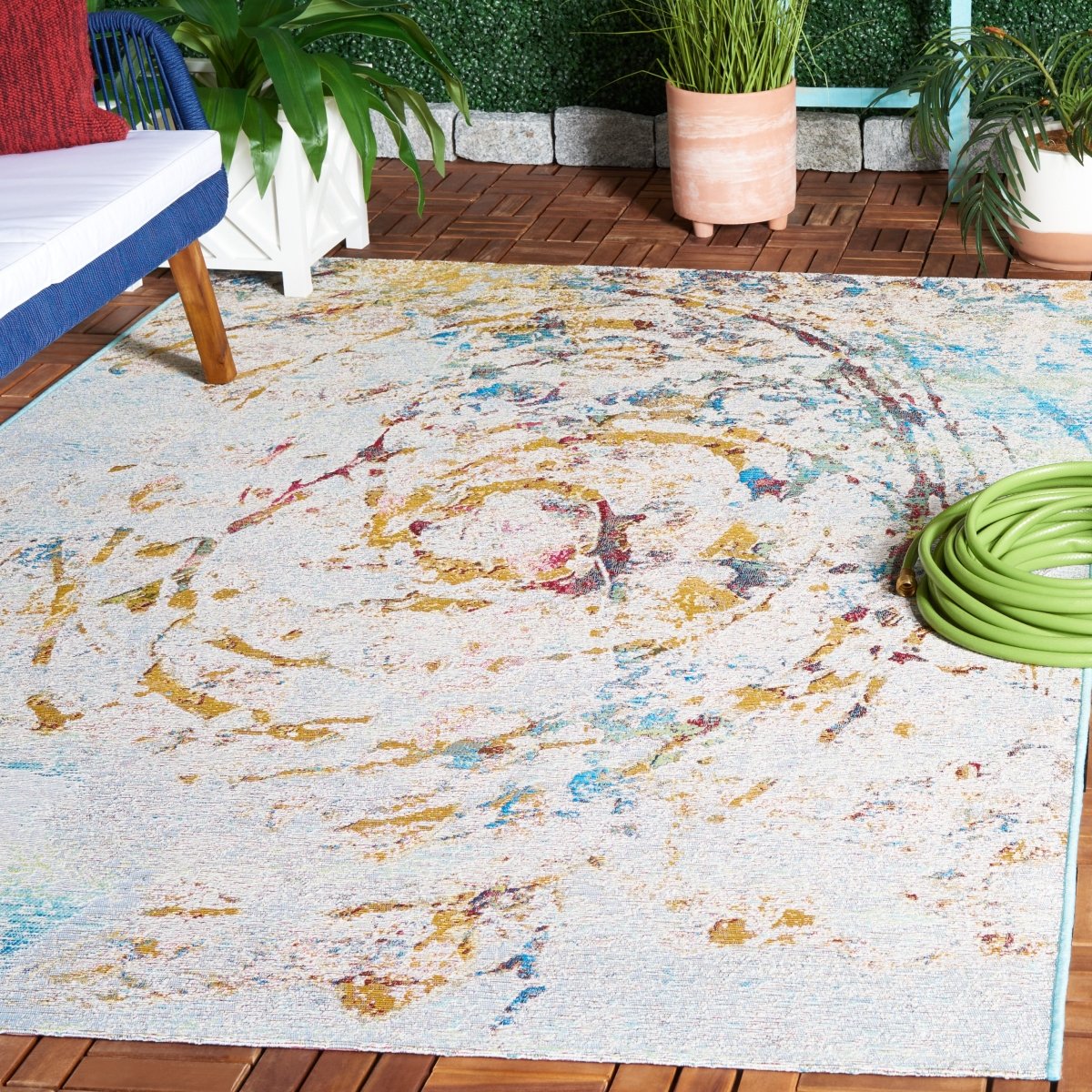 Safavieh Barbados Bar538J Light Blue/Yellow Rust Rug.