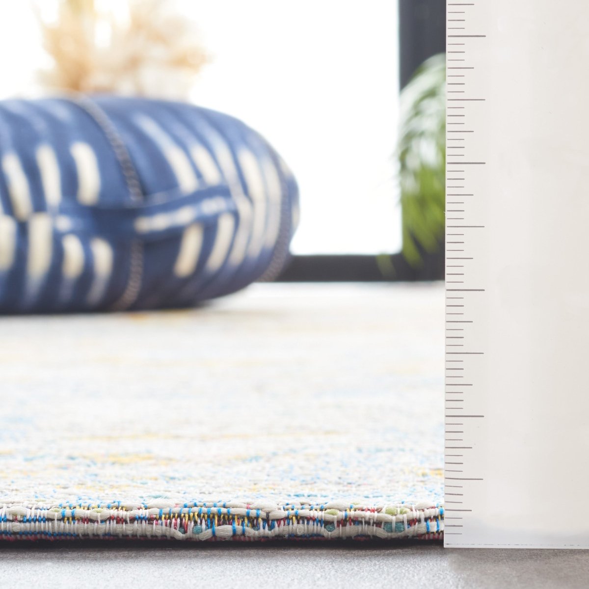 Safavieh Barbados Bar538J Light Blue/Yellow Rust Rug.