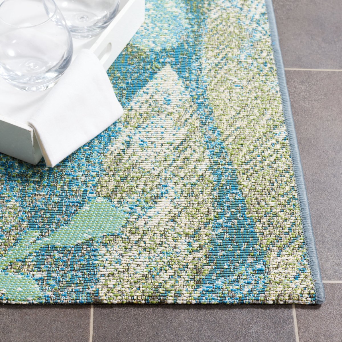 Safavieh Barbados Bar541K Blue Green/Ivory Rug.