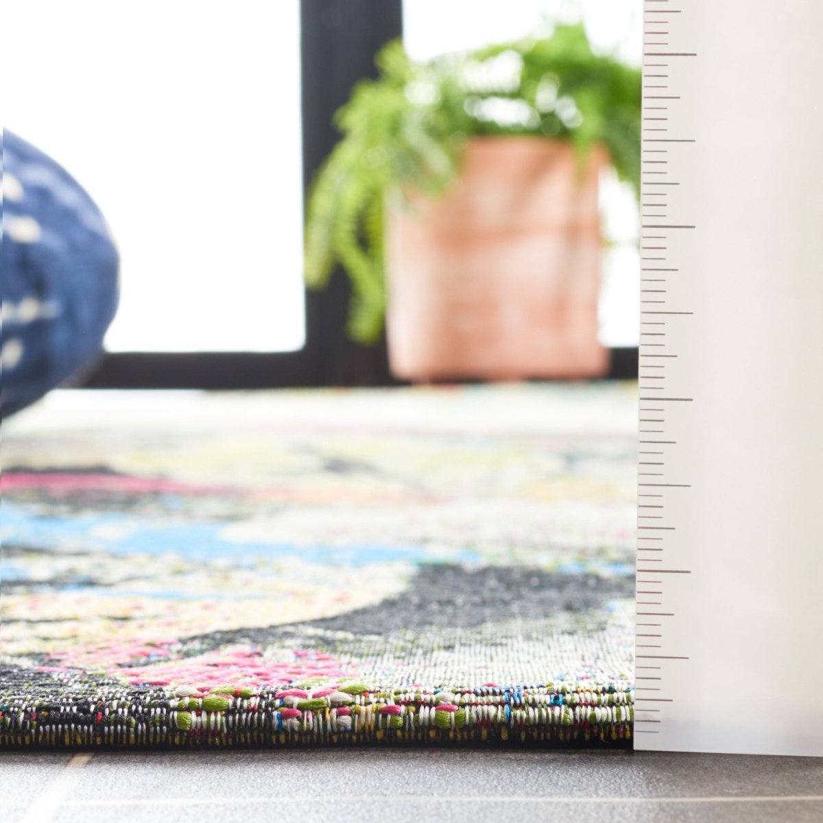 Safavieh Barbados Bar542Y Black Green/Pink Rug.