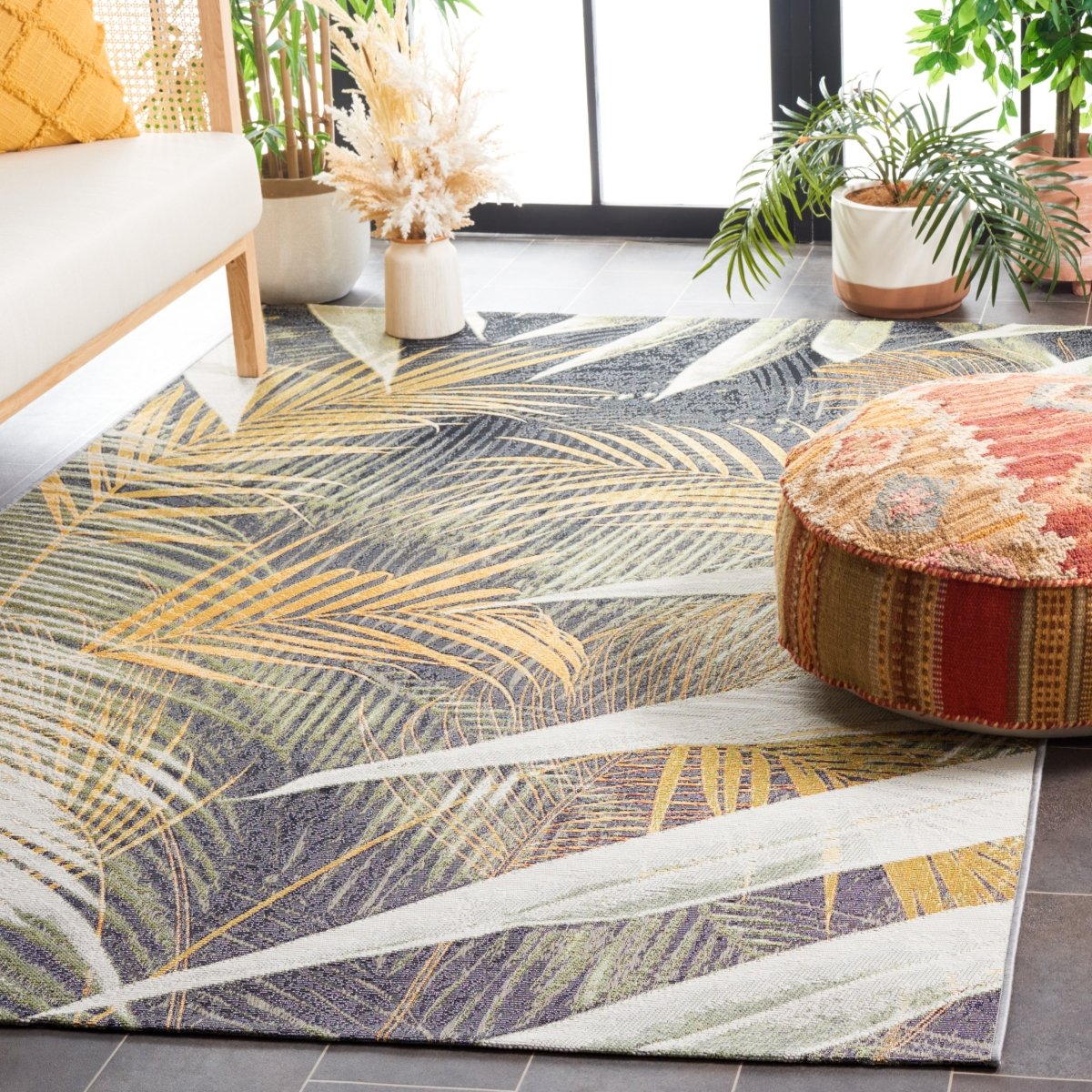 Safavieh Barbados Bar549Z Black Green/Gold Rug.