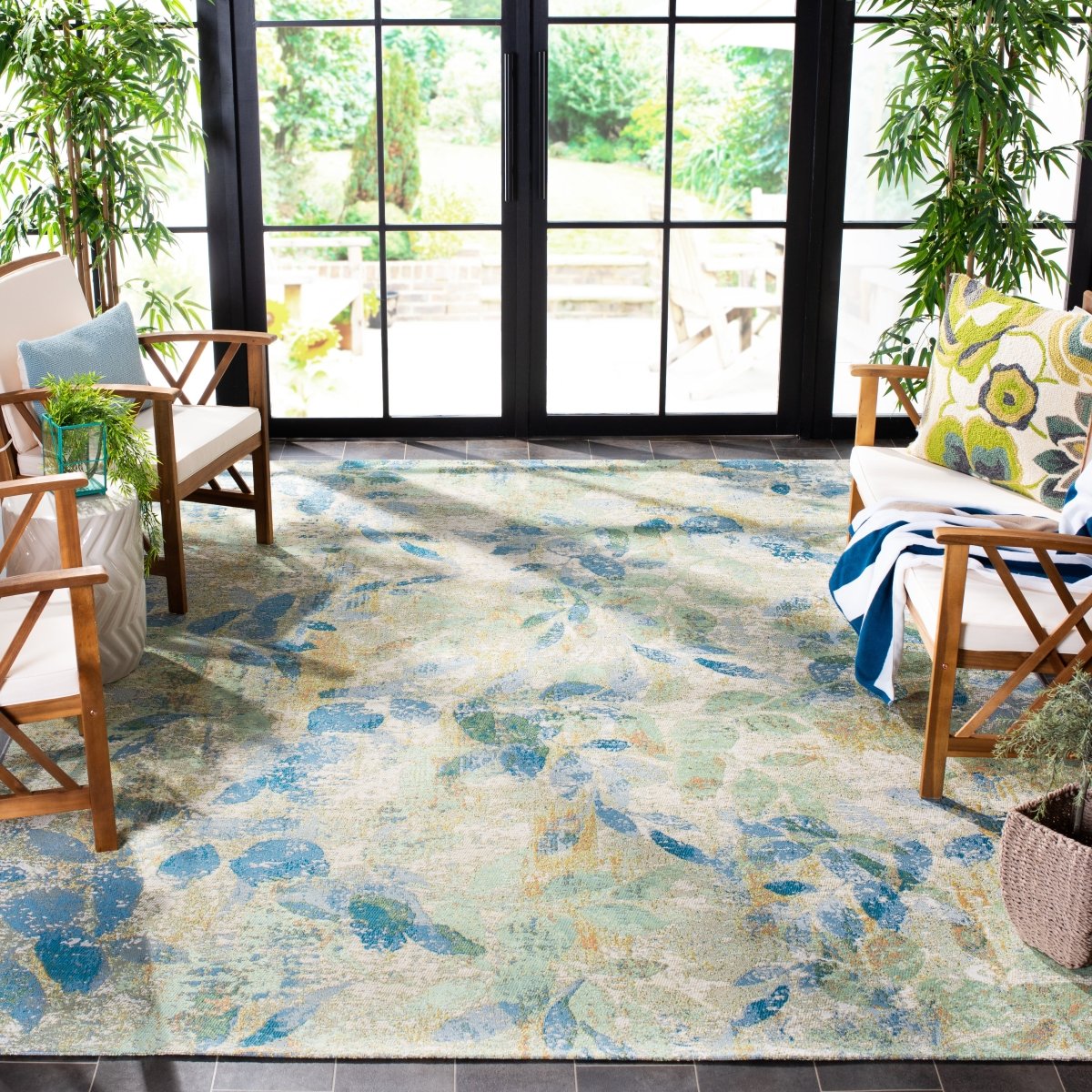 Safavieh Barbados Bar594M Blue/Ivory Rug.