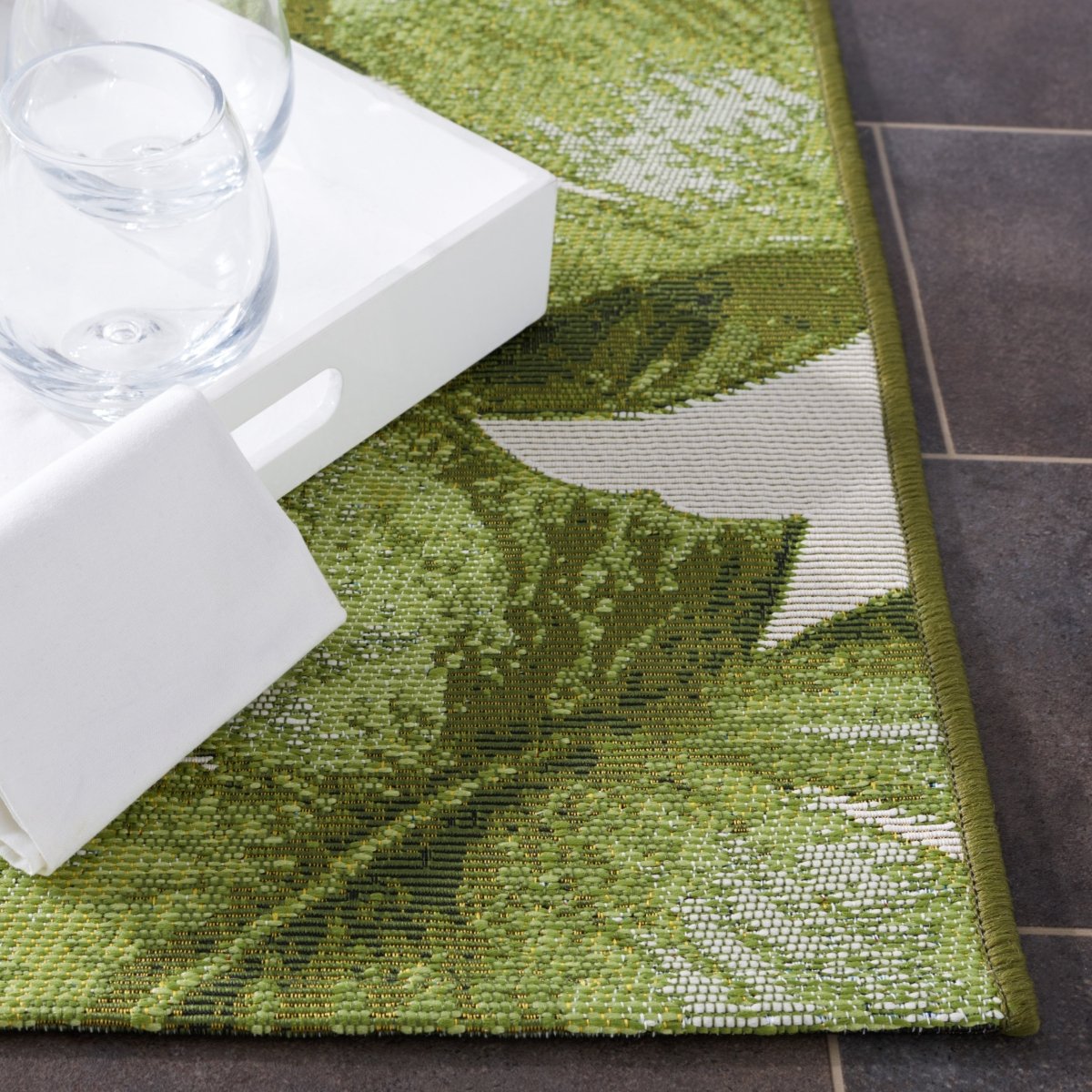 Safavieh Barbados Bar598A Ivory/Green Rug.