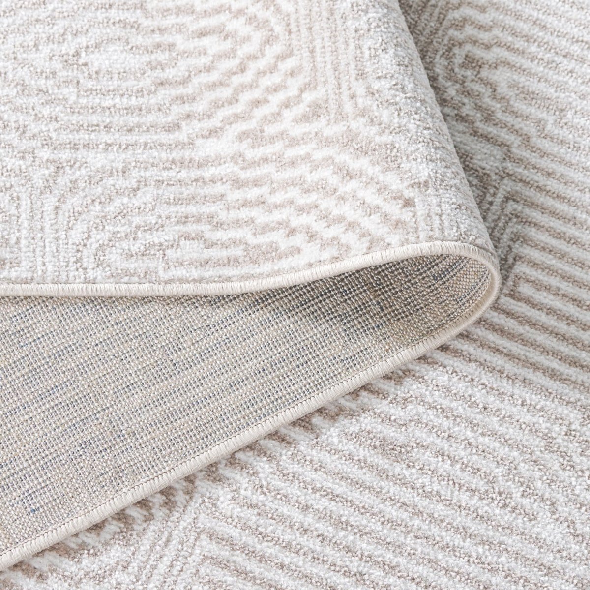 Safavieh Bayside Bay136T Ivory/Light Brown Rug.