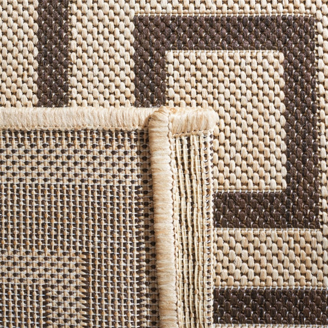 Safavieh Beach House Bhs123U Creme/Brown Rug.