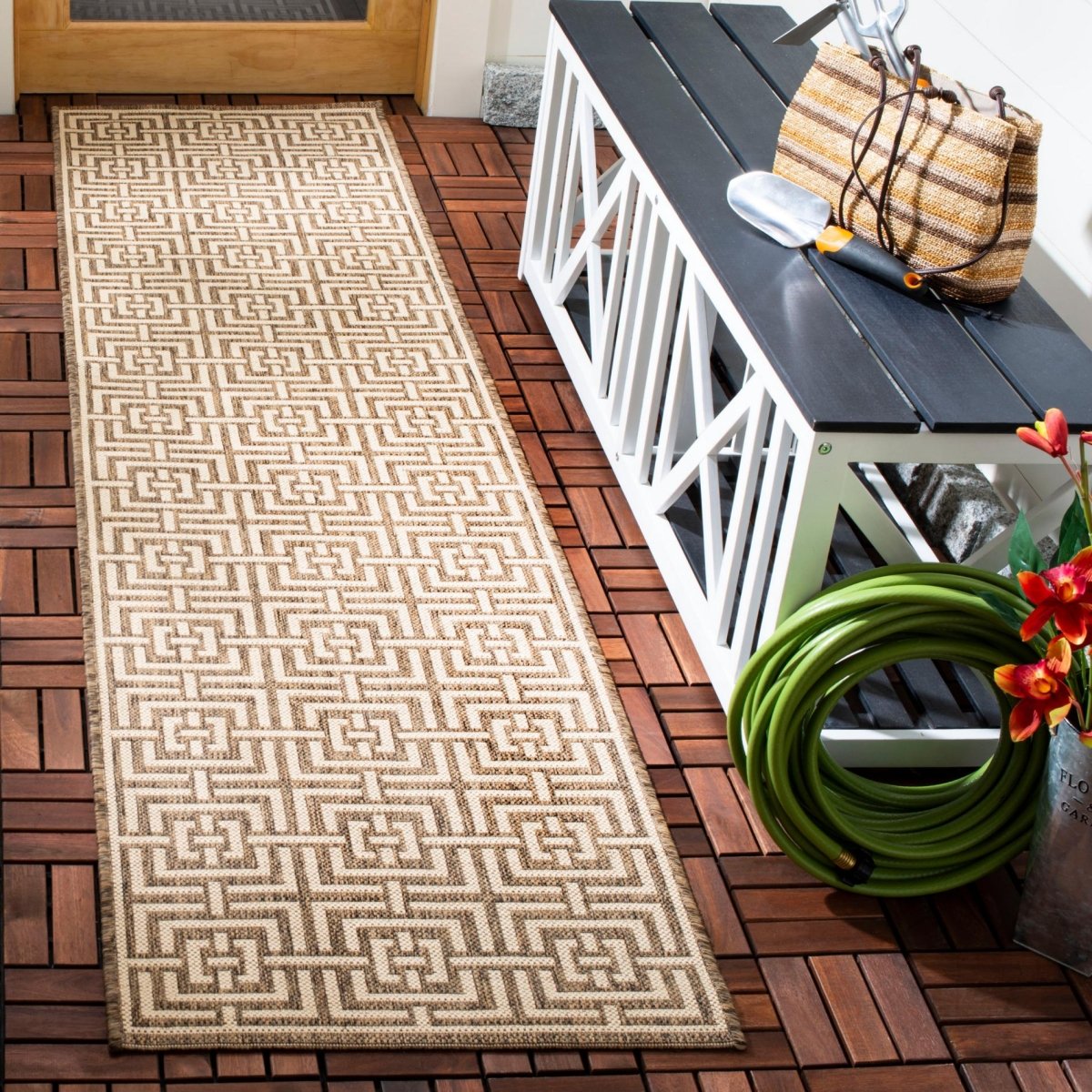 Safavieh Beach House Bhs128D Beige/Cream Rugs.