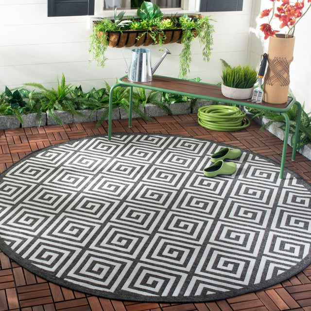 Safavieh Beach House Bhs129A Light Grey/Charcoal Rug.