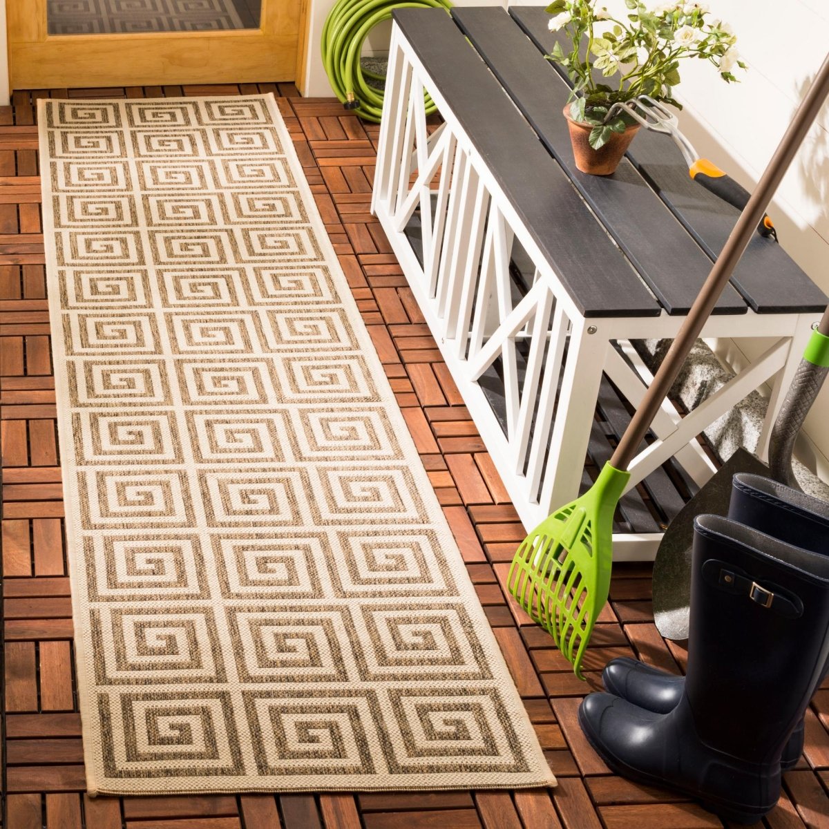 Safavieh Beach House Bhs129D Beige/Cream Rugs.
