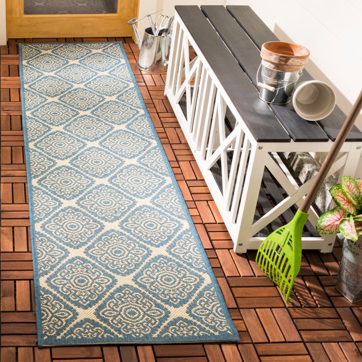 Safavieh Beach House Bhs132N Cream/Blue Rugs.