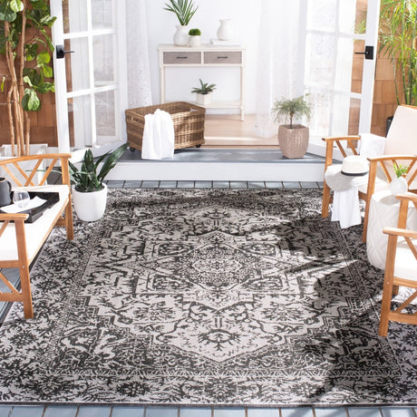 Safavieh Beach House Bhs139A Light Grey/Charcoal Rug.