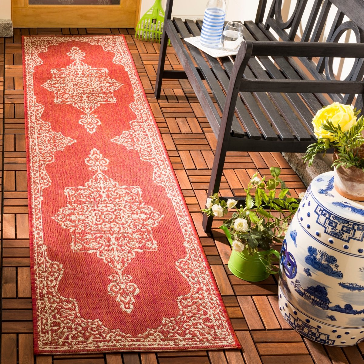 Safavieh Beach House Bhs180Q Red/Creme Rugs.