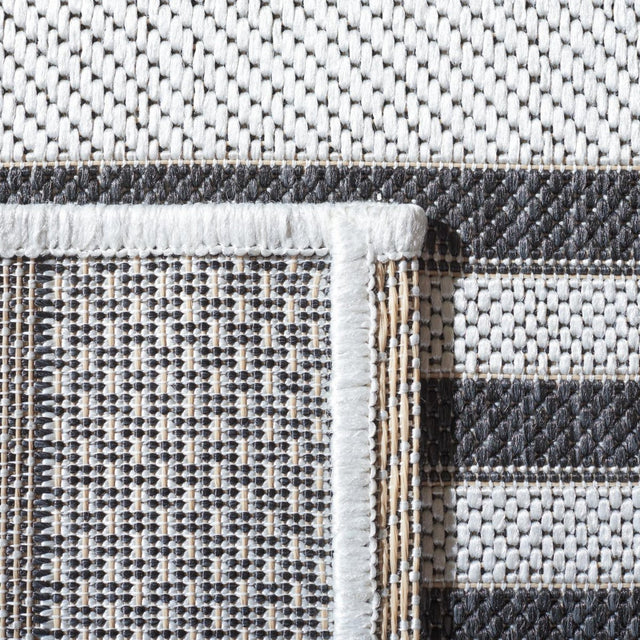 Safavieh Beach House Bhs222F Light Grey/Charcoal Rugs.